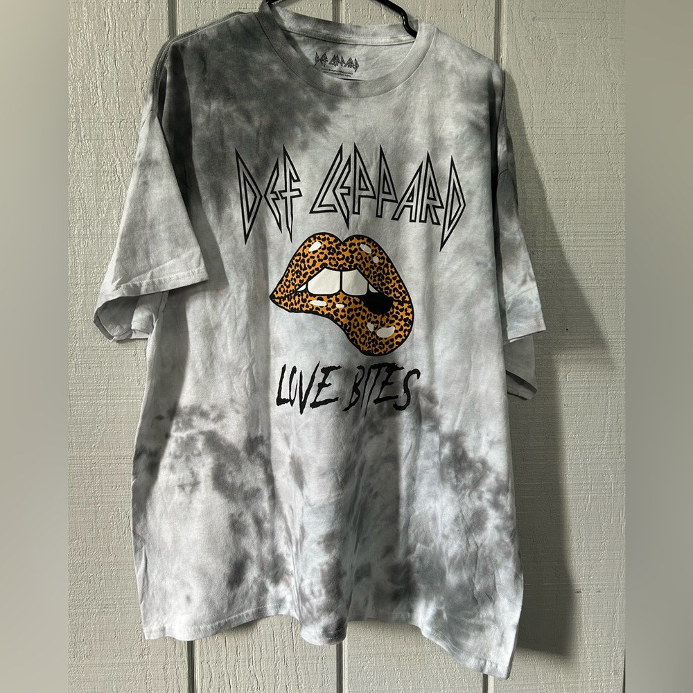 Def Leppard Tie-Dye Graphic T-Shirt